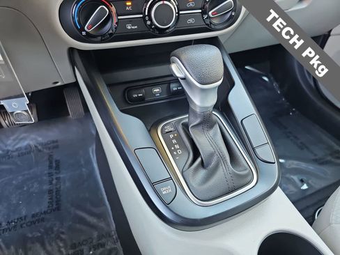 Used 2025 Kia Soul LX w/ LX Technology Package image 21