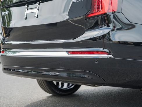 New 2026 Volvo XC90 B6 Plus w/ Protection Package Premier AWD/4WD image 9