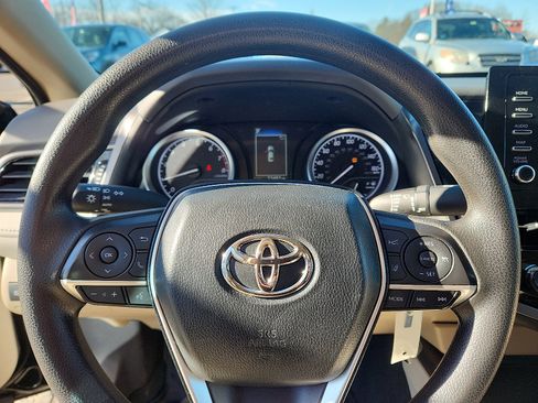 Used 2023 Toyota Camry LE image 18
