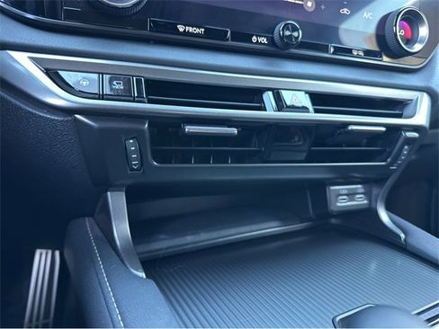 Used 2024 Lexus RX 500h F Sport image 29