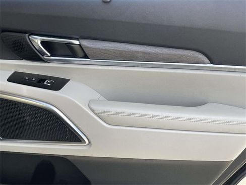Used 2022 Kia Telluride SX w/ SX Prestige Package image 20