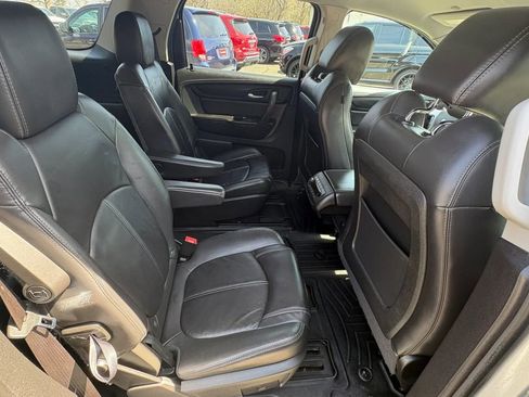 Used 2016 GMC Acadia SLT image 29