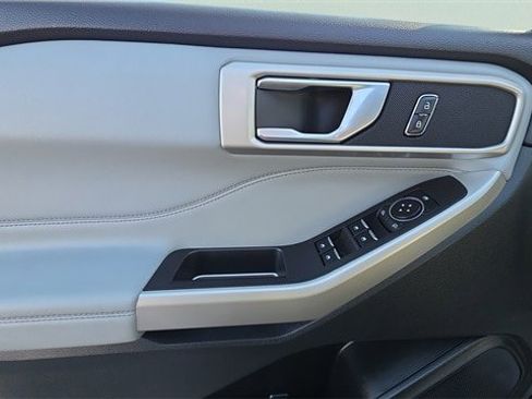 Certified 2023 Ford Explorer XLT w/ Equipment Group 202A image 13