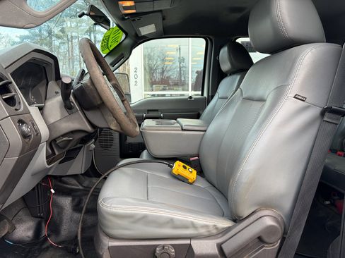 Used 2016 Ford F550 4x4 Crew Cab Super Duty image 22