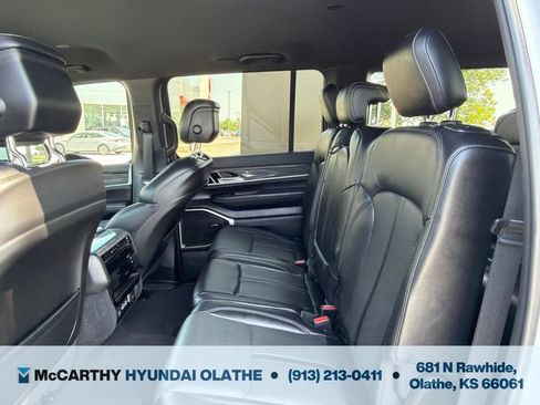 Used 2022 Jeep Wagoneer Series II RWD image 5