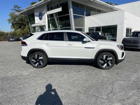 New 2026 Volkswagen Atlas Cross Sport SEL AWD/4WD image 2