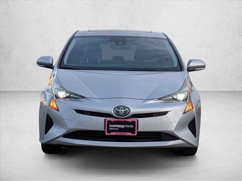 Used 2017 Toyota Prius Four image 2