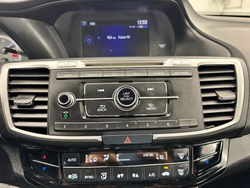 Used 2017 Honda Accord LX image 24