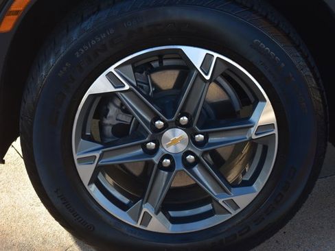 Used 2025 Chevrolet Blazer LT image 10