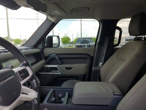 Used 2023 Land Rover Defender 110 S image 17