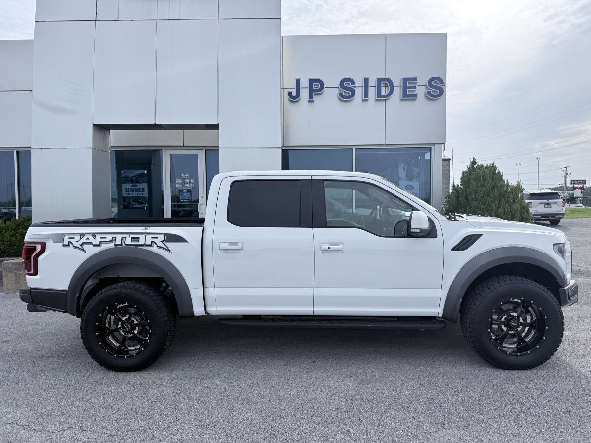 Used 2018 Ford F150 Raptor w/ Equipment Group 802A Luxury AWD/4WD image 8