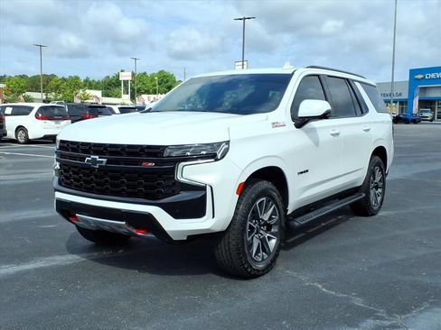 Used 2024 Chevrolet Tahoe Z71 w/ Luxury Package AWD/4WD image 1