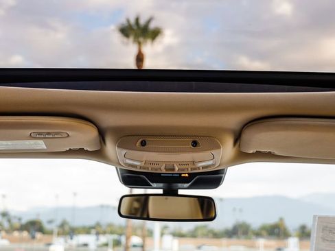 Used 2024 Ford Expedition Limited image 17