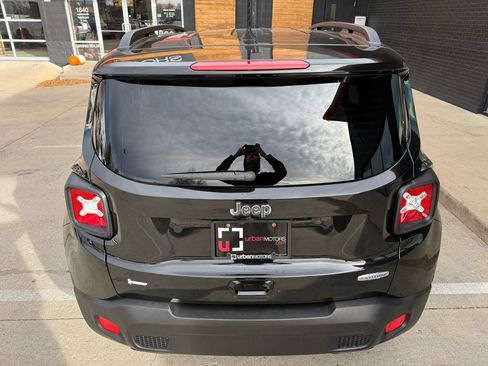 Used 2018 Jeep Renegade Latitude image 15