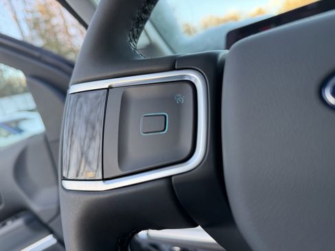 New 2026 Ford Expedition Active image 17