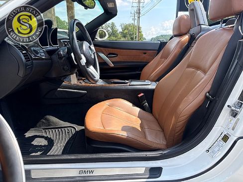 Used 2008 BMW Z4 3.0si w/ Premium Pkg RWD image 11