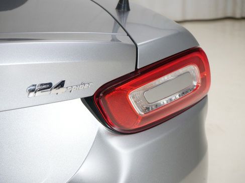 Used 2017 FIAT 124 Spider Abarth image 24