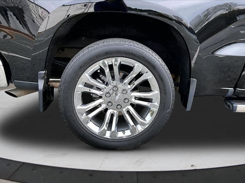 Used 2019 Chevrolet Silverado 1500 LTZ w/ LTZ Plus Package image 36