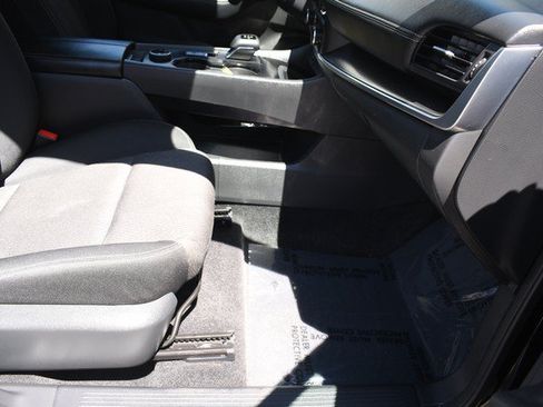 Used 2026 Nissan Rogue SV AWD/4WD image 25