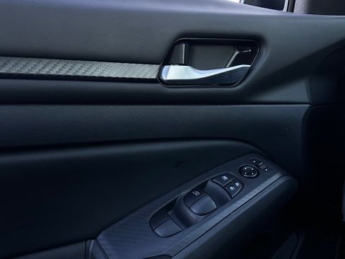 Used 2025 Nissan Altima 2.5 SV image 21