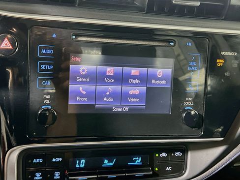 Used 2017 Toyota Corolla SE w/ Carpet Mat Package (TMS) FWD image 26