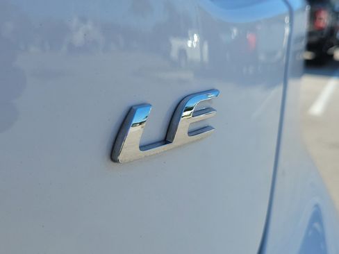 Used 2023 Toyota Corolla LE w/ LE Premium Package image 9