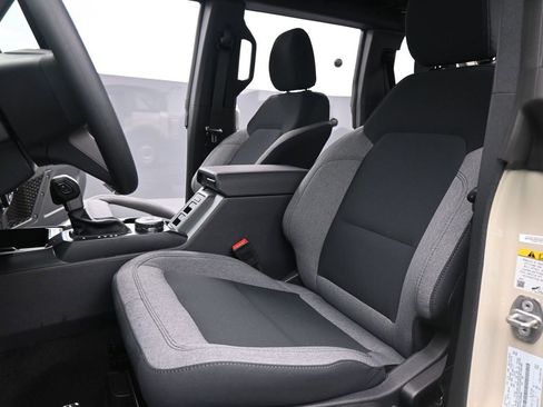 New 2025 Ford Bronco 4-Door image 12