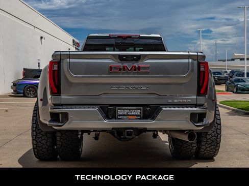 Used 2025 GMC Sierra 3500 Denali w/ Denali Reserve Package AWD/4WD image 8