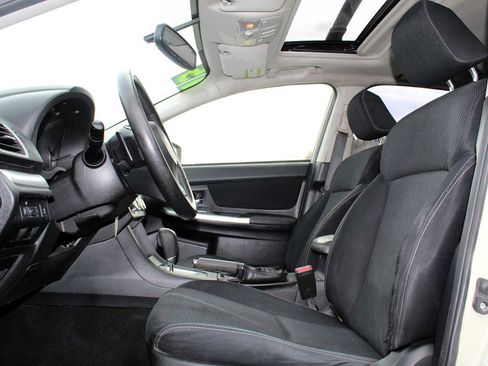 Used 2015 Subaru Crosstrek 2.0i Premium w/ Moonroof Package image 11