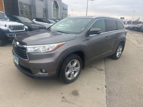 Used 2014 Toyota Highlander Limited image 2