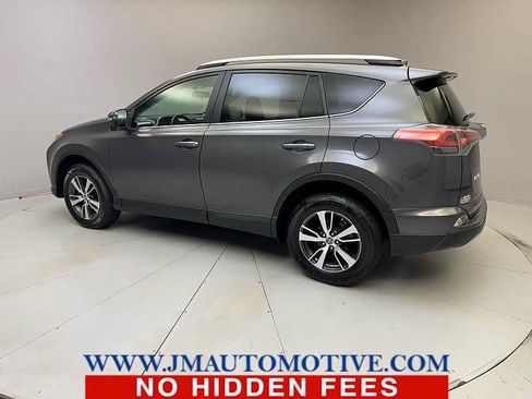 Used 2016 Toyota RAV4 XLE AWD/4WD image 3