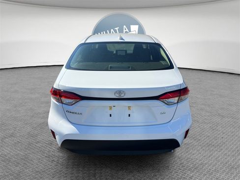 Certified 2023 Toyota Corolla LE image 5