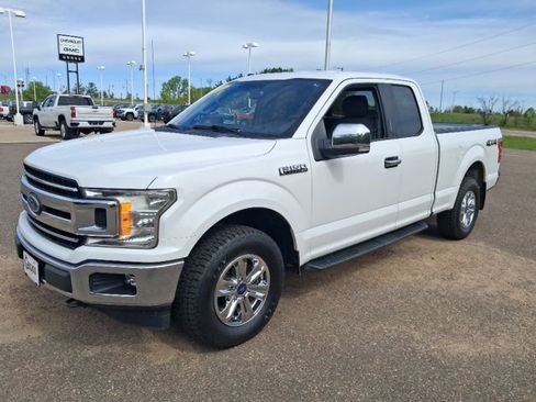 Used 2018 Ford F150 XLT w/ Trailer Tow Package AWD/4WD image 4