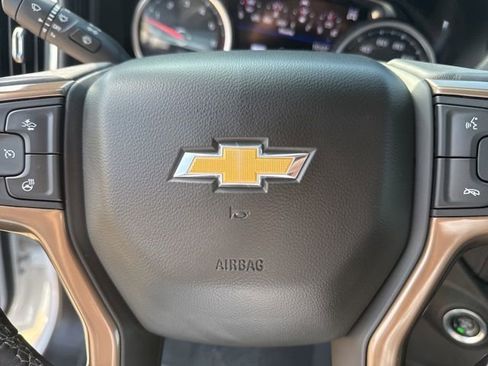 Used 2021 Chevrolet Silverado 1500 High Country w/ Technology Package image 22