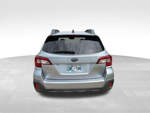 Used 2019 Subaru Outback 2.5i Limited AWD/4WD image 4