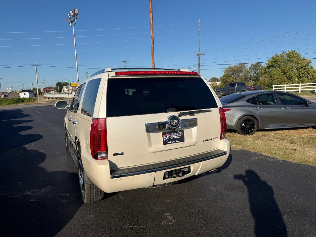 Used 2012 Cadillac Escalade Luxury AWD/4WD image 5