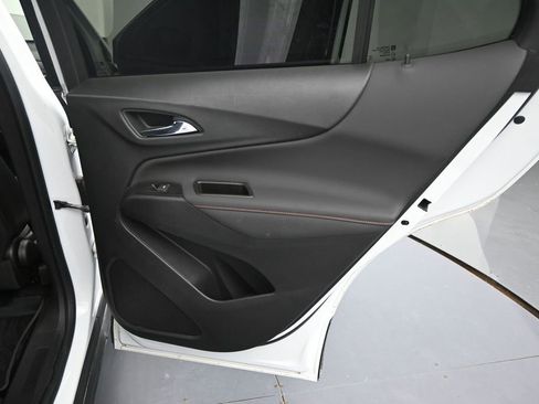 Used 2022 Chevrolet Equinox RS FWD image 20