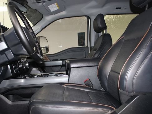 Used 2025 Ford F250 Lariat w/ Black Appearance Package AWD/4WD image 24