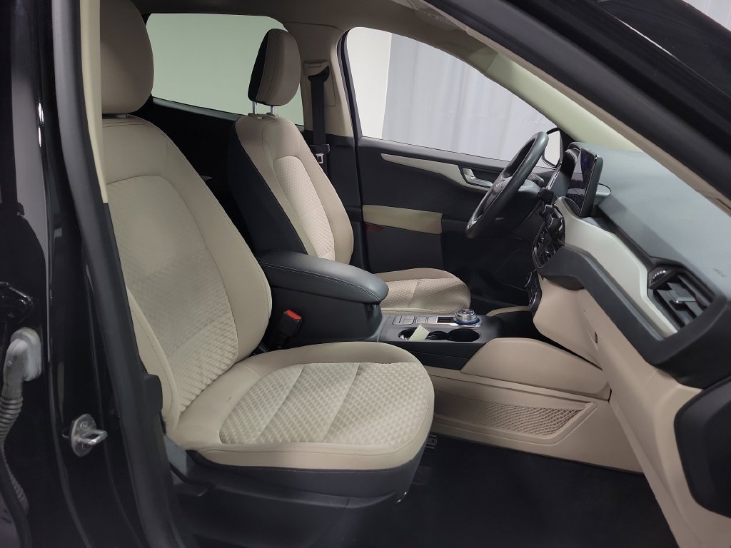 Used 2020 Ford Escape SE FWD image 28