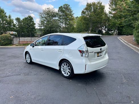Used 2012 Toyota Prius V Two image 5