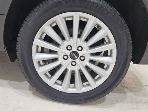 Used 2019 Lincoln MKC Premiere AWD/4WD image 18
