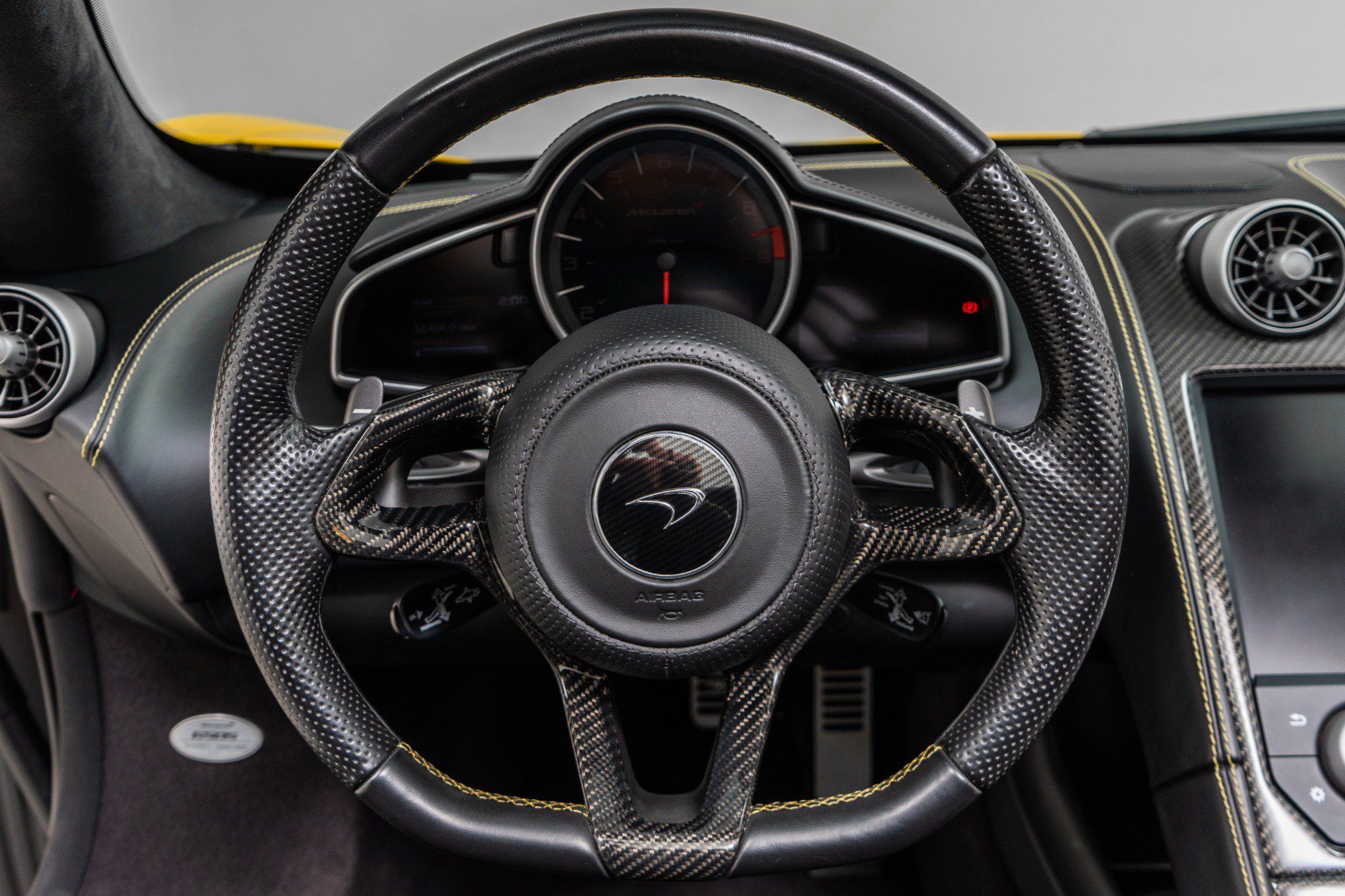 Used 2015 McLaren 650S Spider RWD image 15