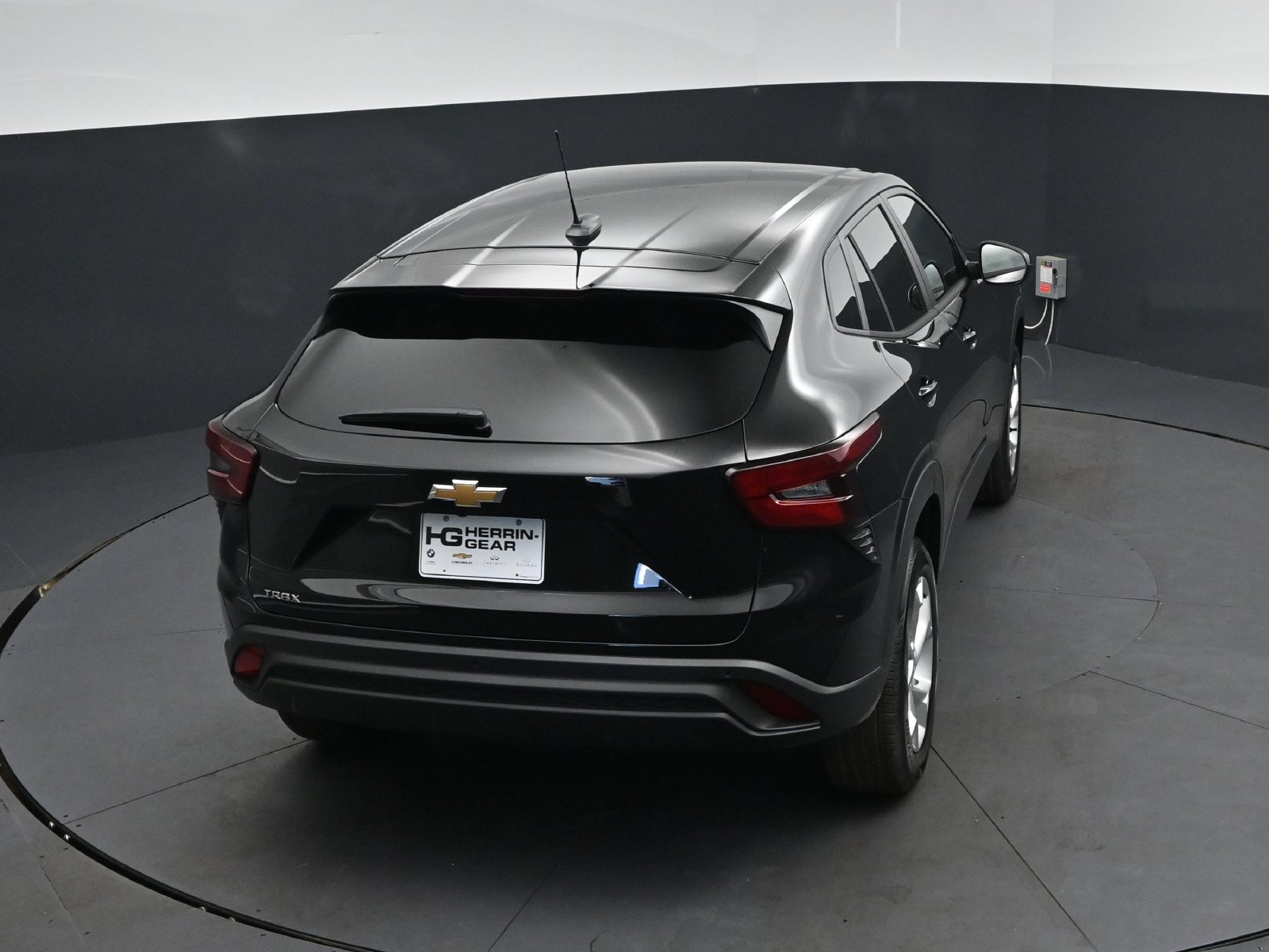 New 2026 Chevrolet Trax LS w/ LS Convenience Package FWD image 34