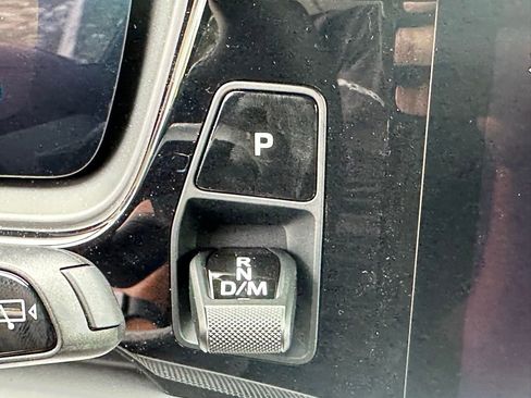 Used 2025 Porsche Cayenne E-Hybrid image 25