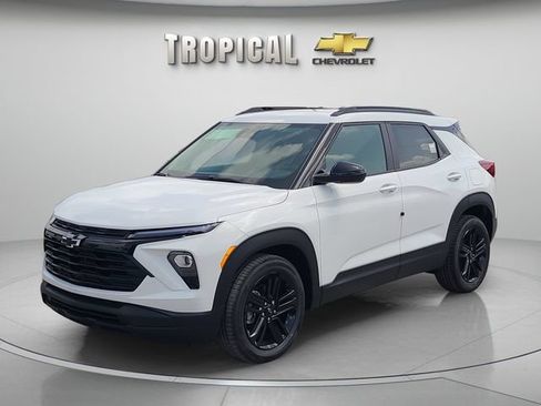 New 2026 Chevrolet TrailBlazer LT w/ Midnight Edition FWD image 1