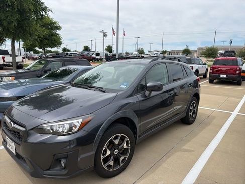 Used 2018 Subaru Crosstrek 2.0i Premium w/ Moonroof Package image 2