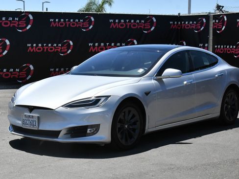 Used 2018 Tesla Model S 75D AWD/4WD image 3