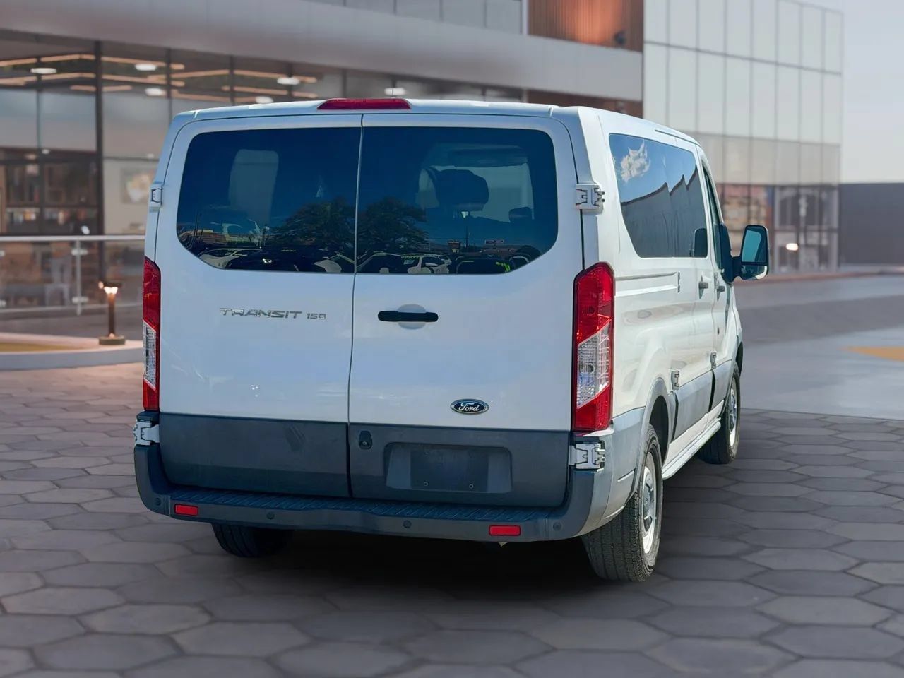 Used 2016 Ford Transit 150 XL RWD image 10