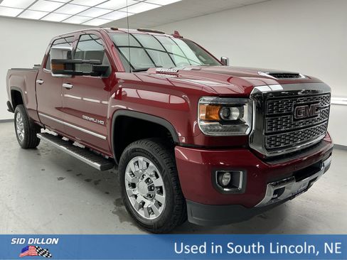 Used 2018 GMC Sierra 2500 Denali w/ Duramax Plus Package image 3