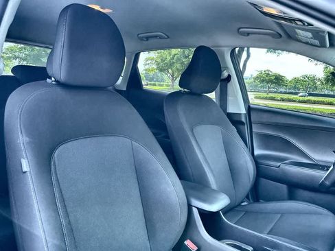 Used 2024 Hyundai Kona SEL FWD image 27
